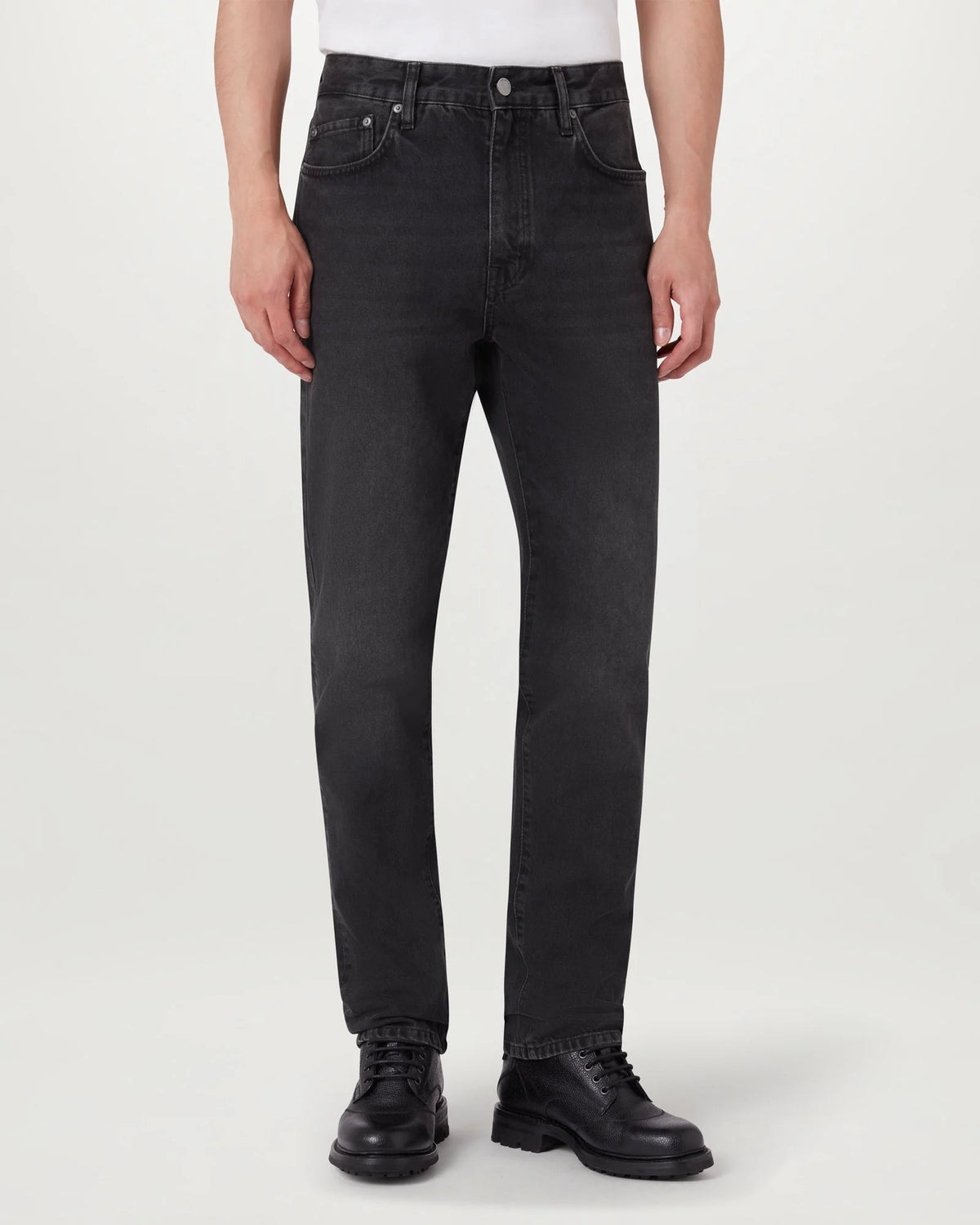 B69 Comfort Stretch Straight Leg Jean - Black