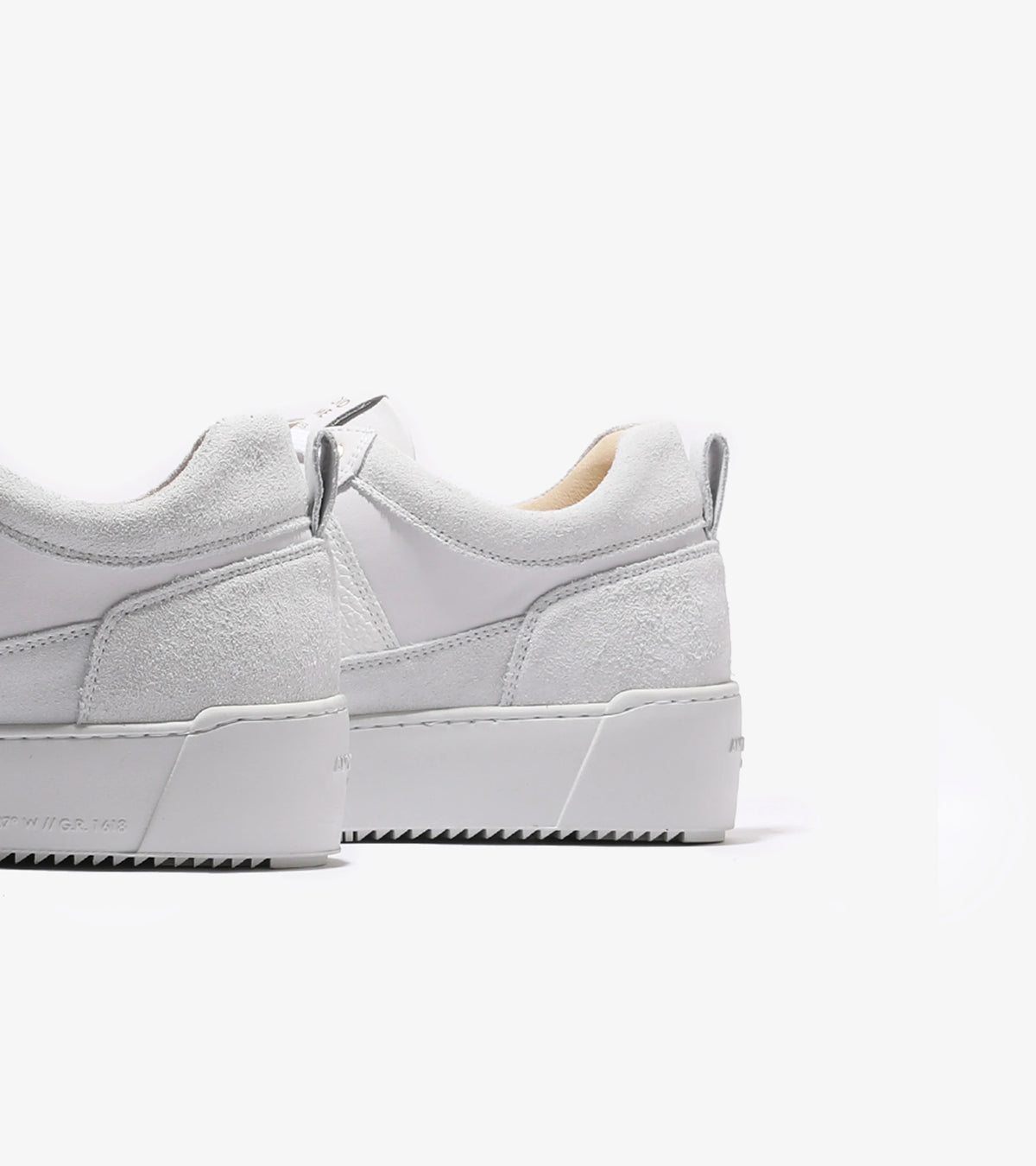 Point Dume Plain Leather Suede - White